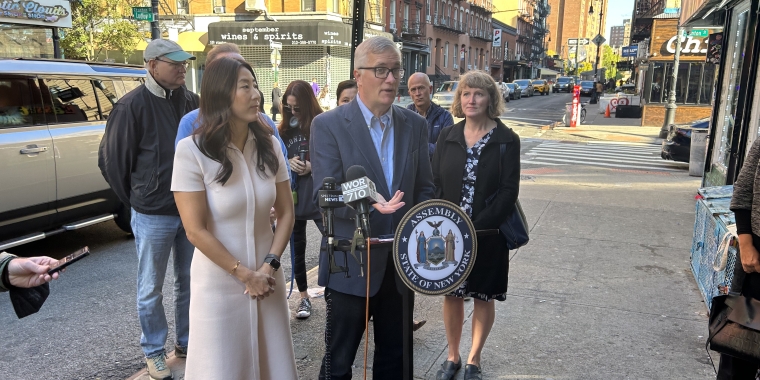 Sen. Kavanagh * Assemblymember Lee Address Illegal Cannabis Stores Senator Brian Kavanagh and Assemblymember Grace Lee at Presser